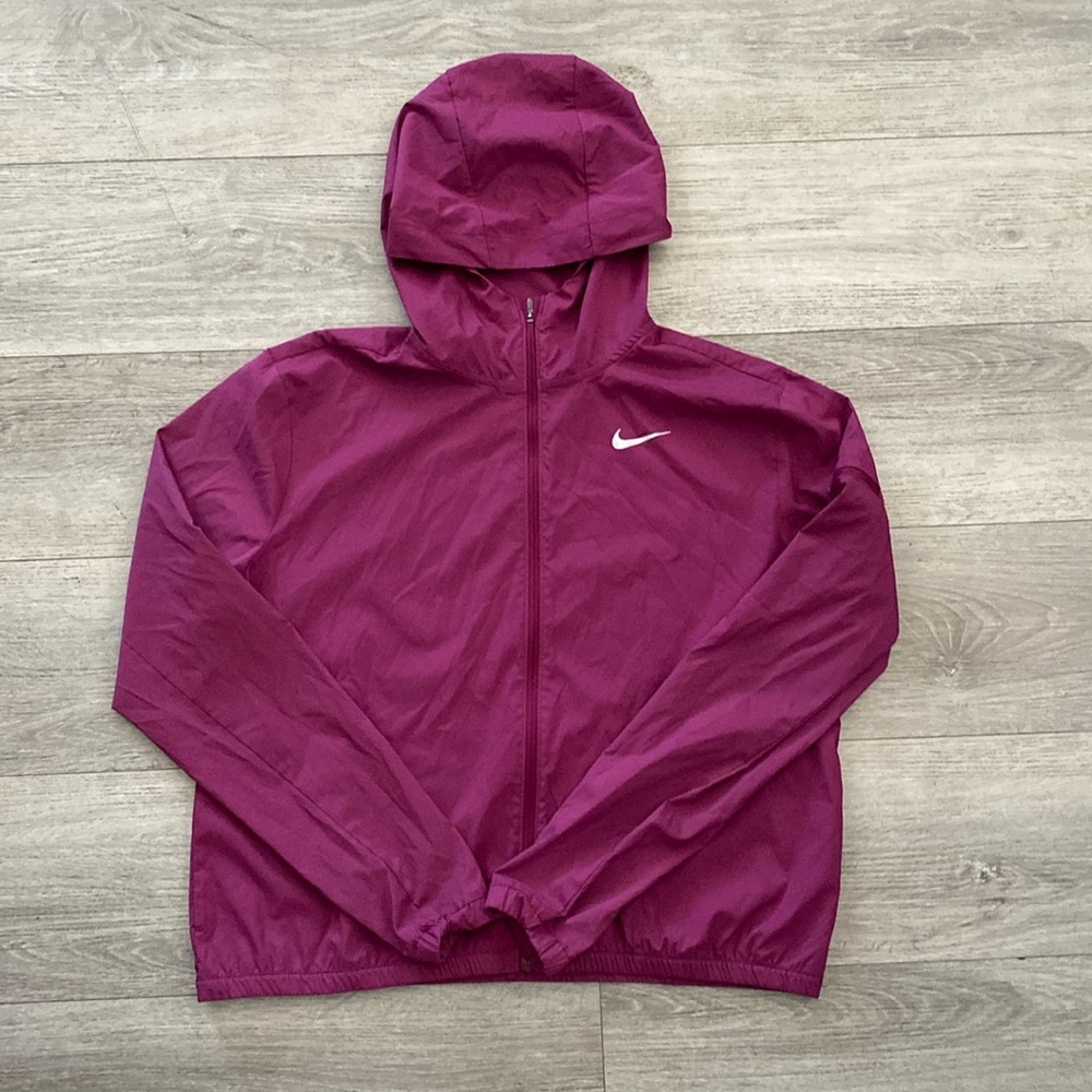 Nike Women’s Magenta Running Jacket